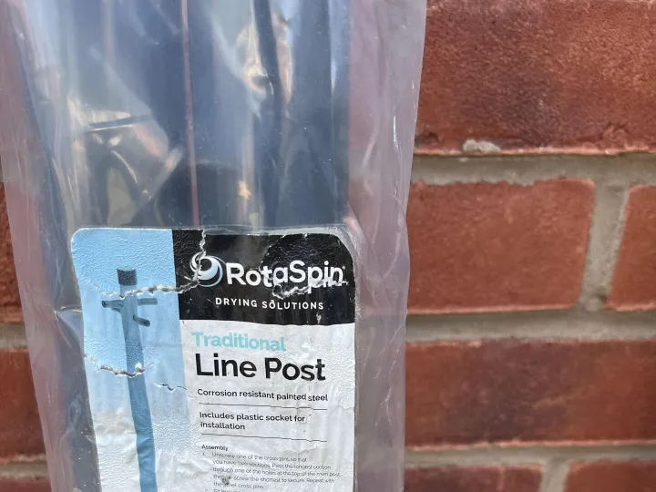 Items for sale
– Washing line pole £15.00