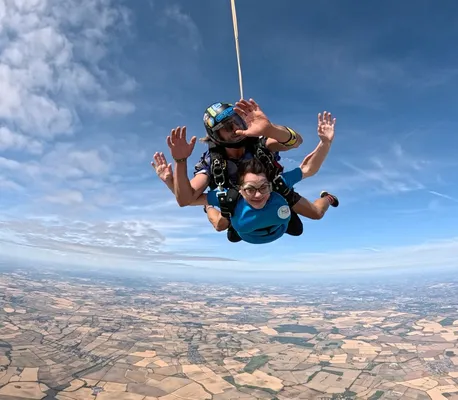 Lucy Sky Dive Main