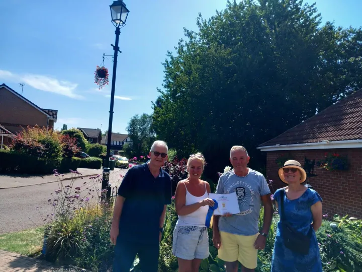 1st Place Front Garden – Oakmoore