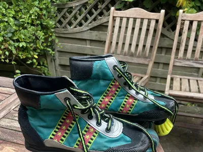 Items for sale
– Roller skates 8