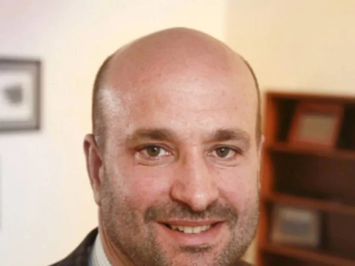 Dr Stephen Miller
