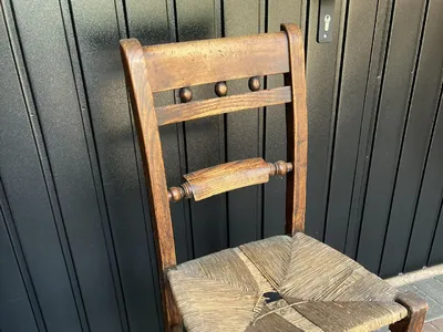Items for sale
– Decorative chair £20