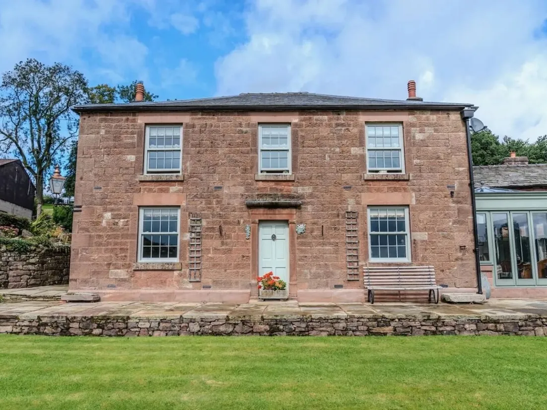 Mellor Knowl Farmhouse, the five star farmhouse on the same farm