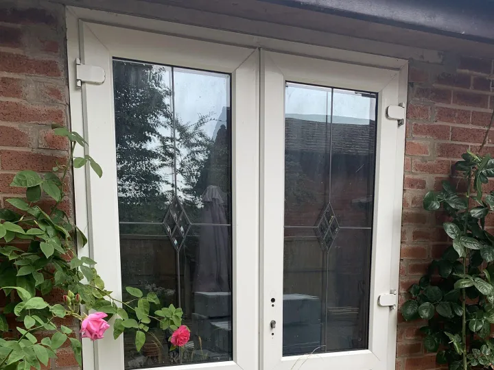 Items free to a good home! – WHITE UPVC PATIO DOORS n/r
