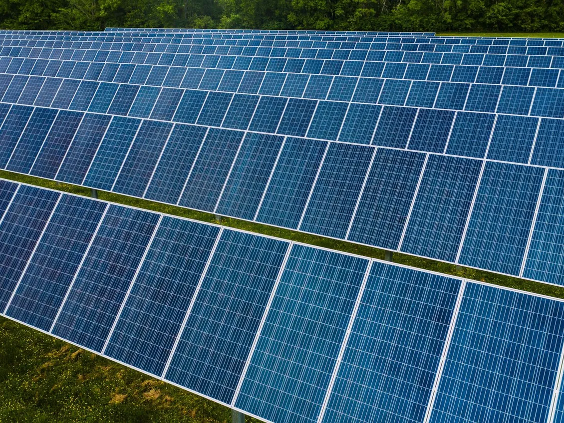 High angle pole mounted solar energy trackers