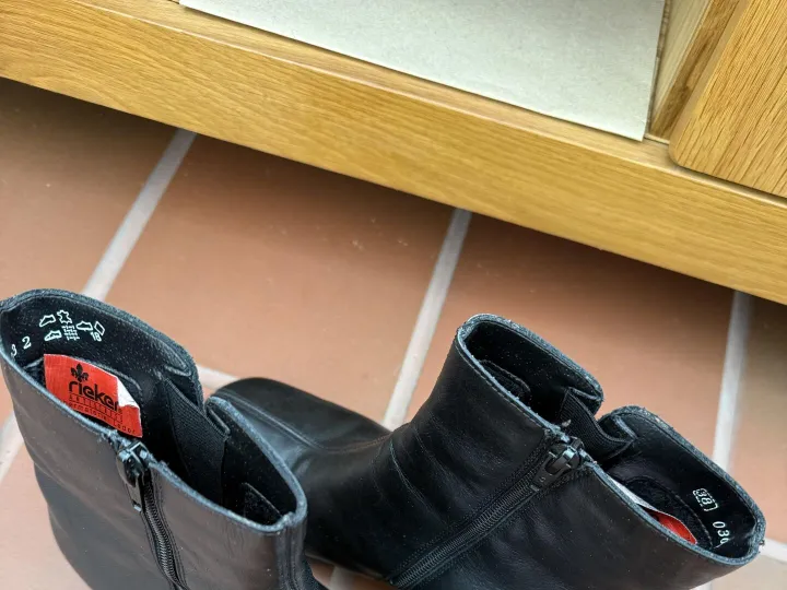 Items for sale
– Rieker ladies boots £10