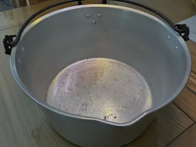 Items for sale
– Maslin Pan: Vintage Aluminium £5 £5