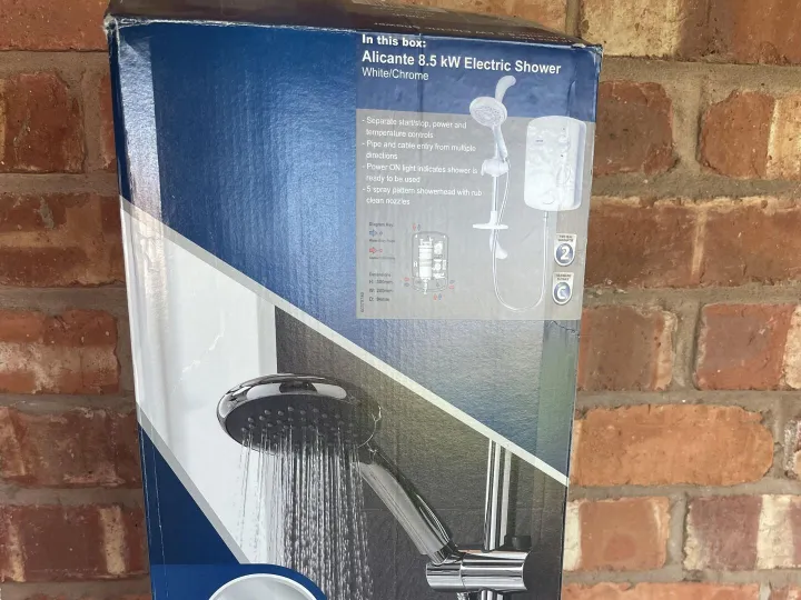 Items for sale &ndash; New electric shower &pound;30