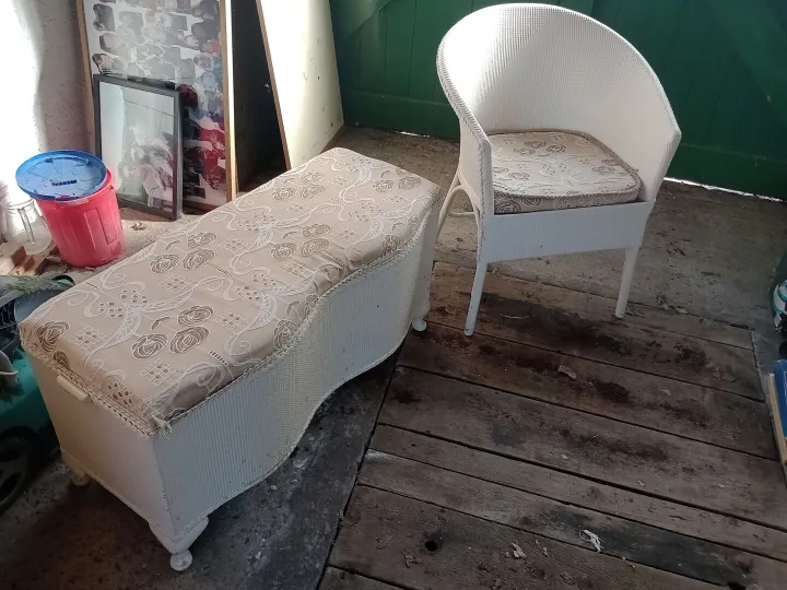 Items free to a good home! &ndash; Rattan ottoman and chair n/r
