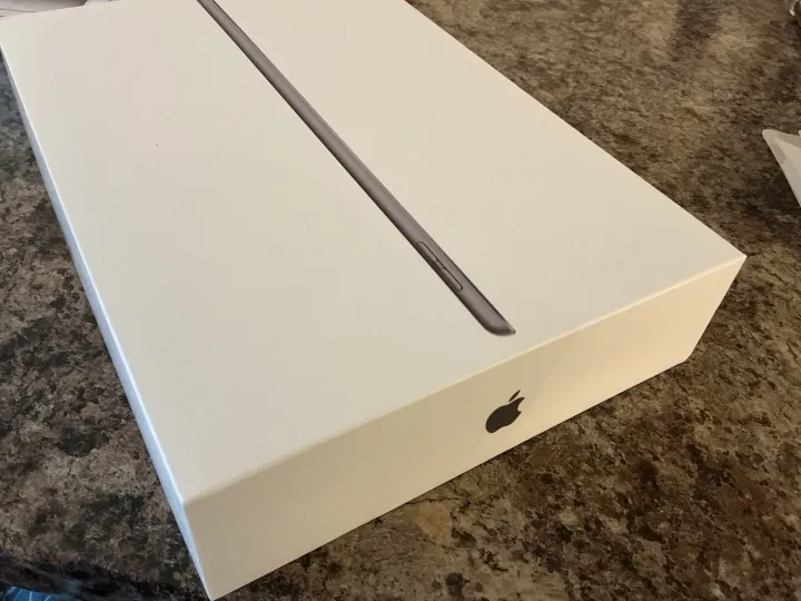 Items for sale
– APPLE IPAD BOXED AS NEW CONDITION. £250
