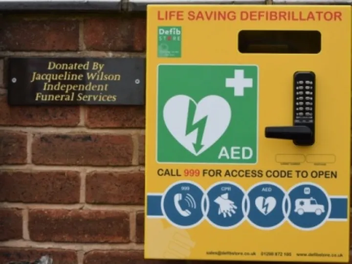 Defib 9b