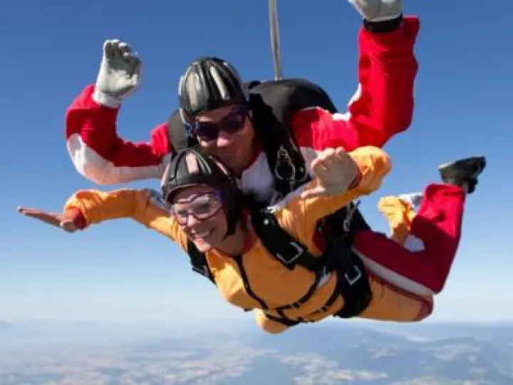 SkyDive image 01