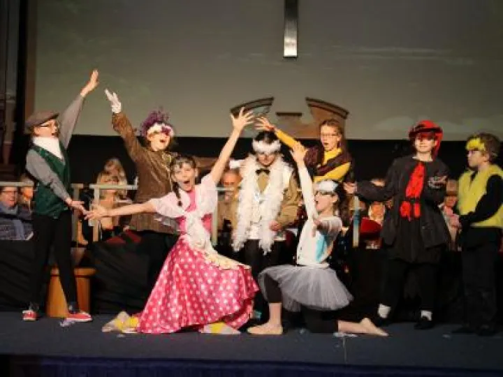 HONK Cast