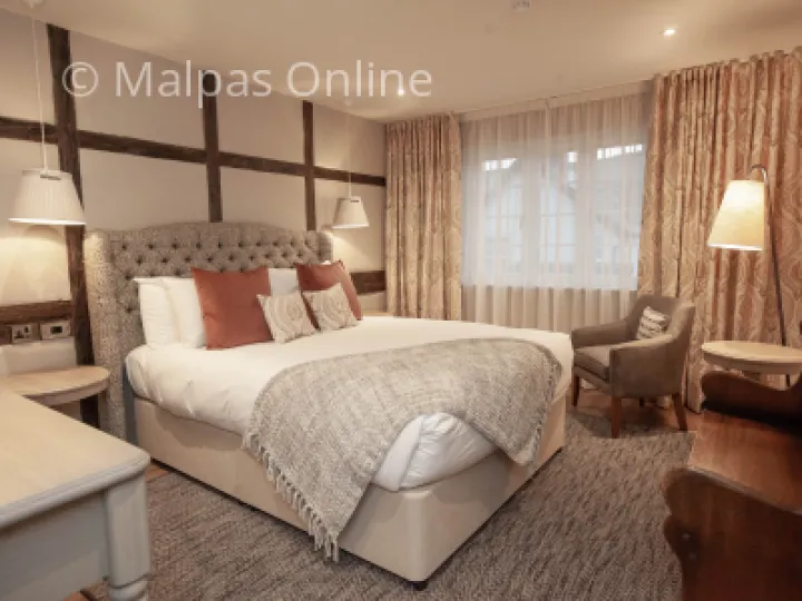 The Lion At Malpas Bedroom