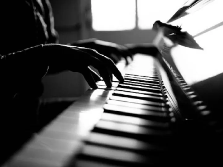 Piano Image