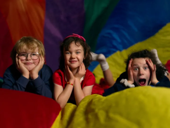Kids with parachute