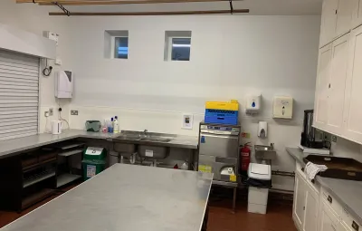 JW room kitchen 1