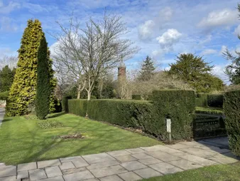 Formal gardens, Walton