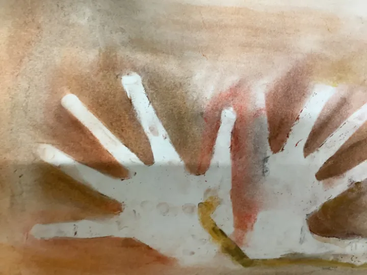 hand 2