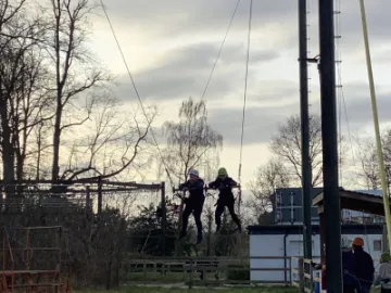 FD138C14-A2D5-4C15-82E4-55EA52229CF7