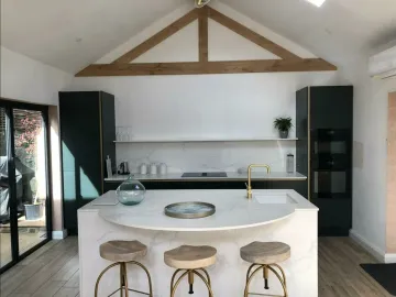 5aad2400-C8d1-4f79-8992-9f8046