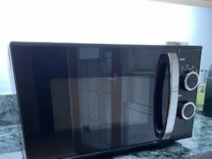 Items for sale
– Microwave Oven £20
