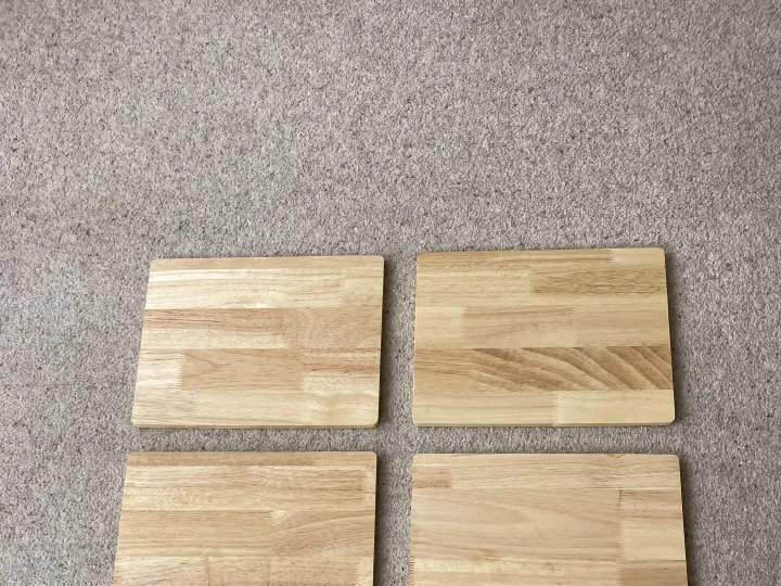 Items for sale
– Rubberwood place mats 8