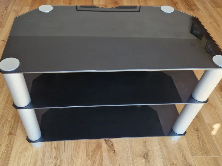 Items for sale &ndash; Glass TV Stand &pound;10