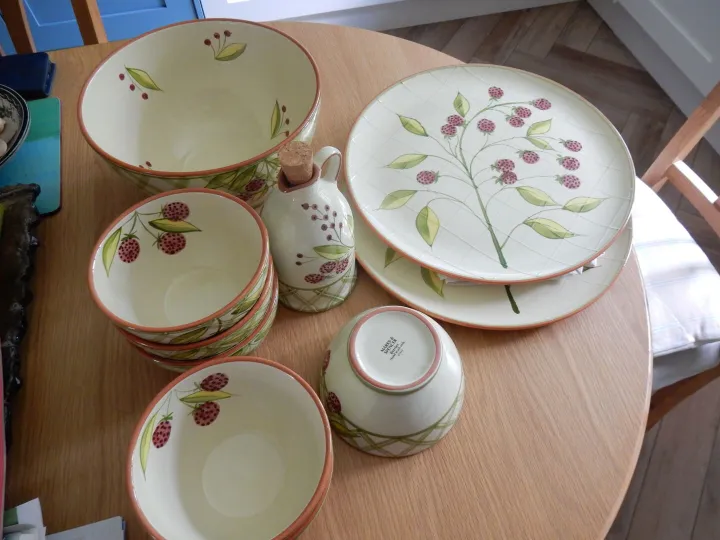Items for sale &ndash; Marks & Spencer 'Berries' Pasta/Salad set &pound;30.00