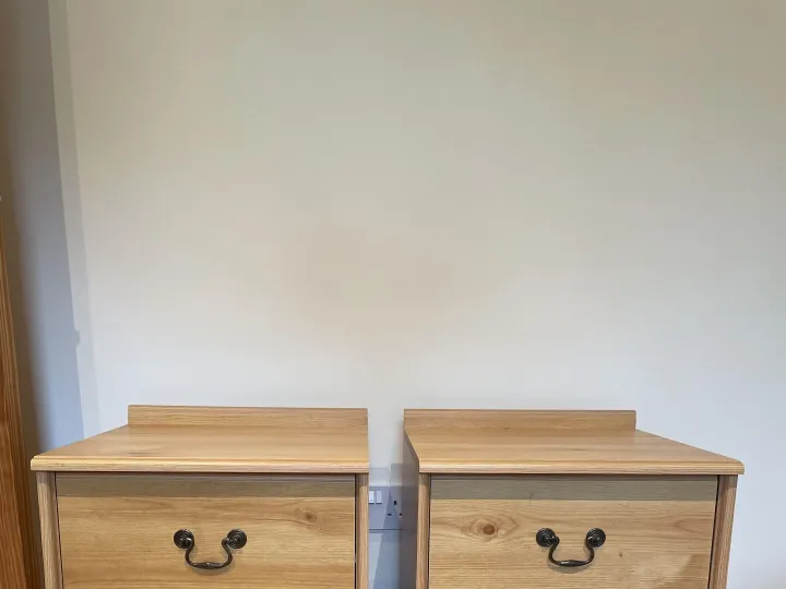 Items for sale &ndash; 2 bedside cabinets &pound;10