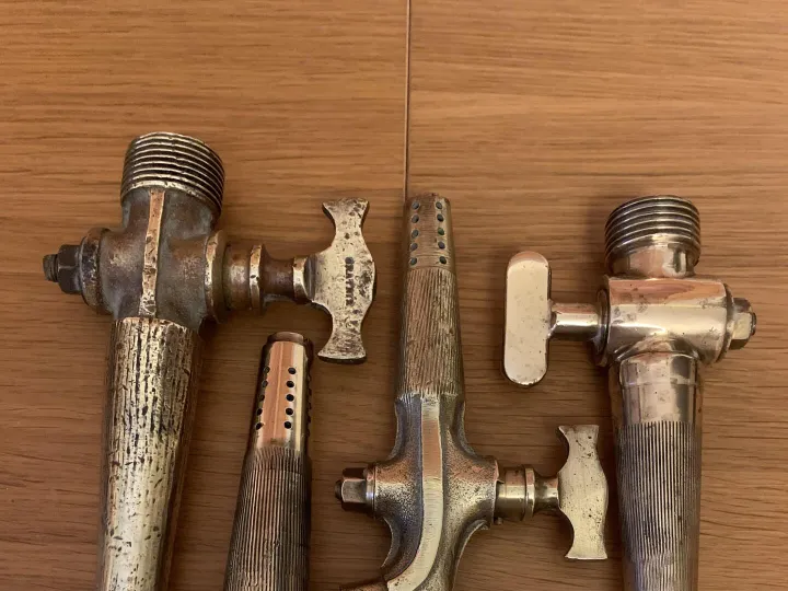 Items for sale
– Brass beer barrel taps £15 each