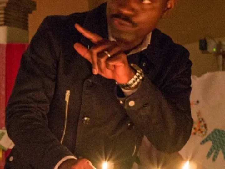 _1070845B – Copy (2)