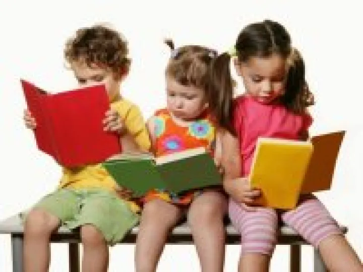 Children_reading 04
