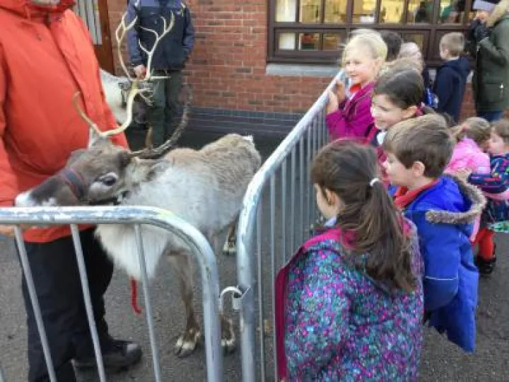 6E9CBE25-24DD-4A4D-8D3B-AF7144684E3D