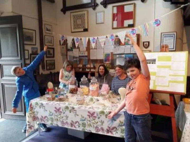 Image: plantsale20190505_120225