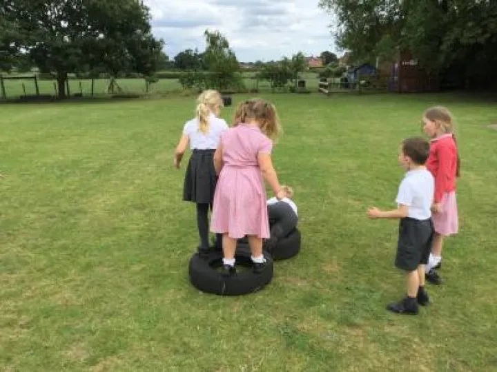 FC09369D-650A-4BE7-9FFF-59E181693DF1