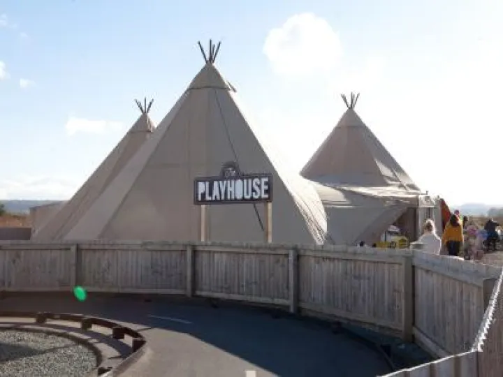 Tipi Playhouse