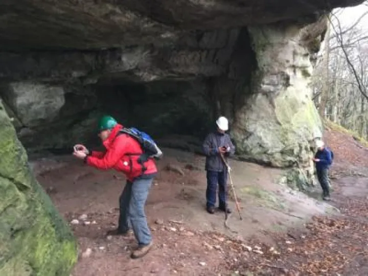 Image: 09-01-06 cave mouth  PW