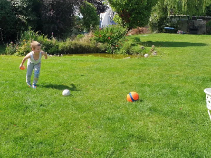 Toby Vickers Bean bag race