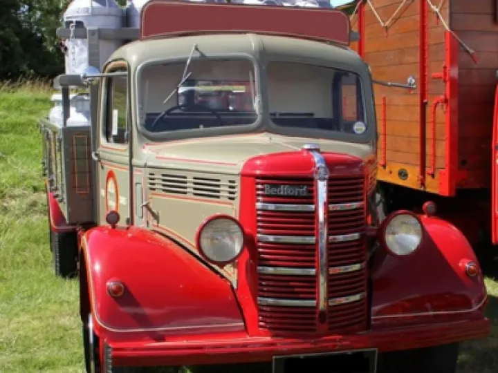 Bedford OB Milk Lorry