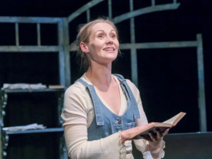 Bronty Sisters A7b2a6f41d30472599717efc89d7249f