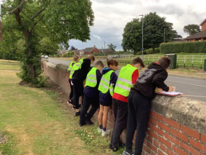 37EB8E9F-A321-4B67-AB14-1D0198A2930C