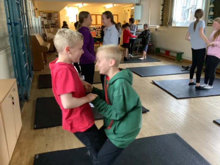 5D2CDA28-D81C-4872-B415-8846D73593F5