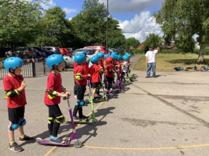 1908B15C-0869-43F3-A704-F065D0CC4F9A