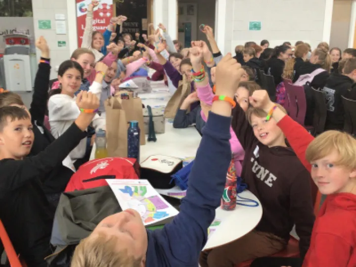 EC72DE06-13D3-44DC-AB48-711274AA8351