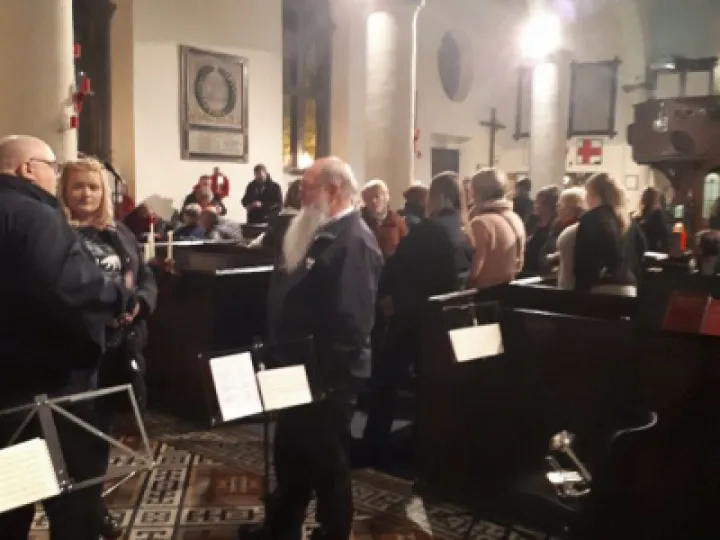 CarolsRoundTheTree2022e