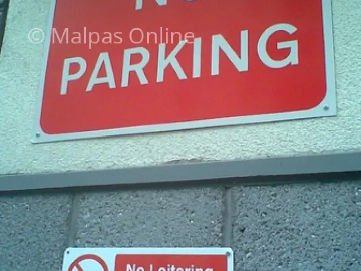No waiting or parking
