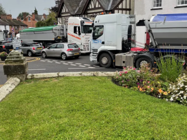 Village transport Chaos