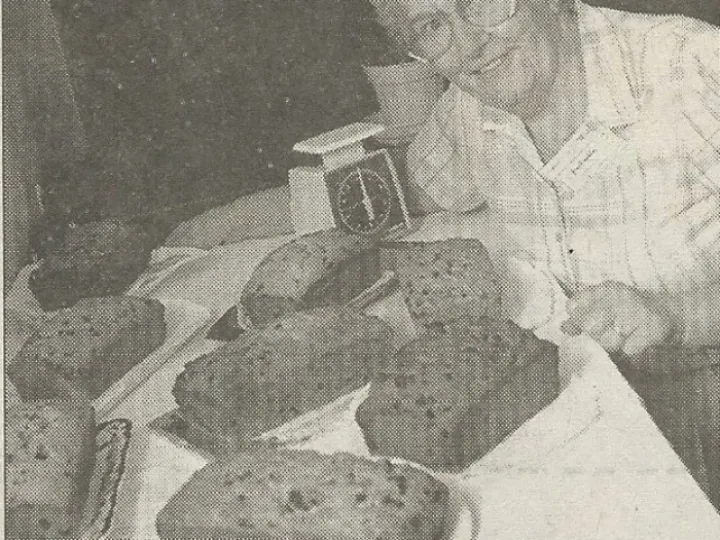 Thr Loafing About Aug 1997 Photoscan