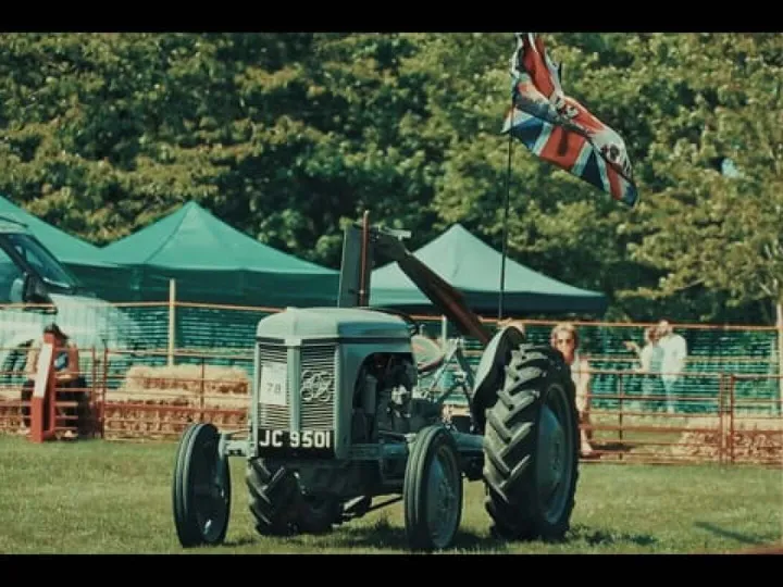 Malpas VE80 Celebration Parade